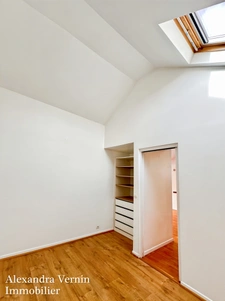 Appartement de charme deux chambres hypercentre 4 min du RER