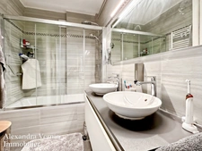 Appartement familial Saint-Germain-en-Laye rue de Tourville dernier étage refait à neuf