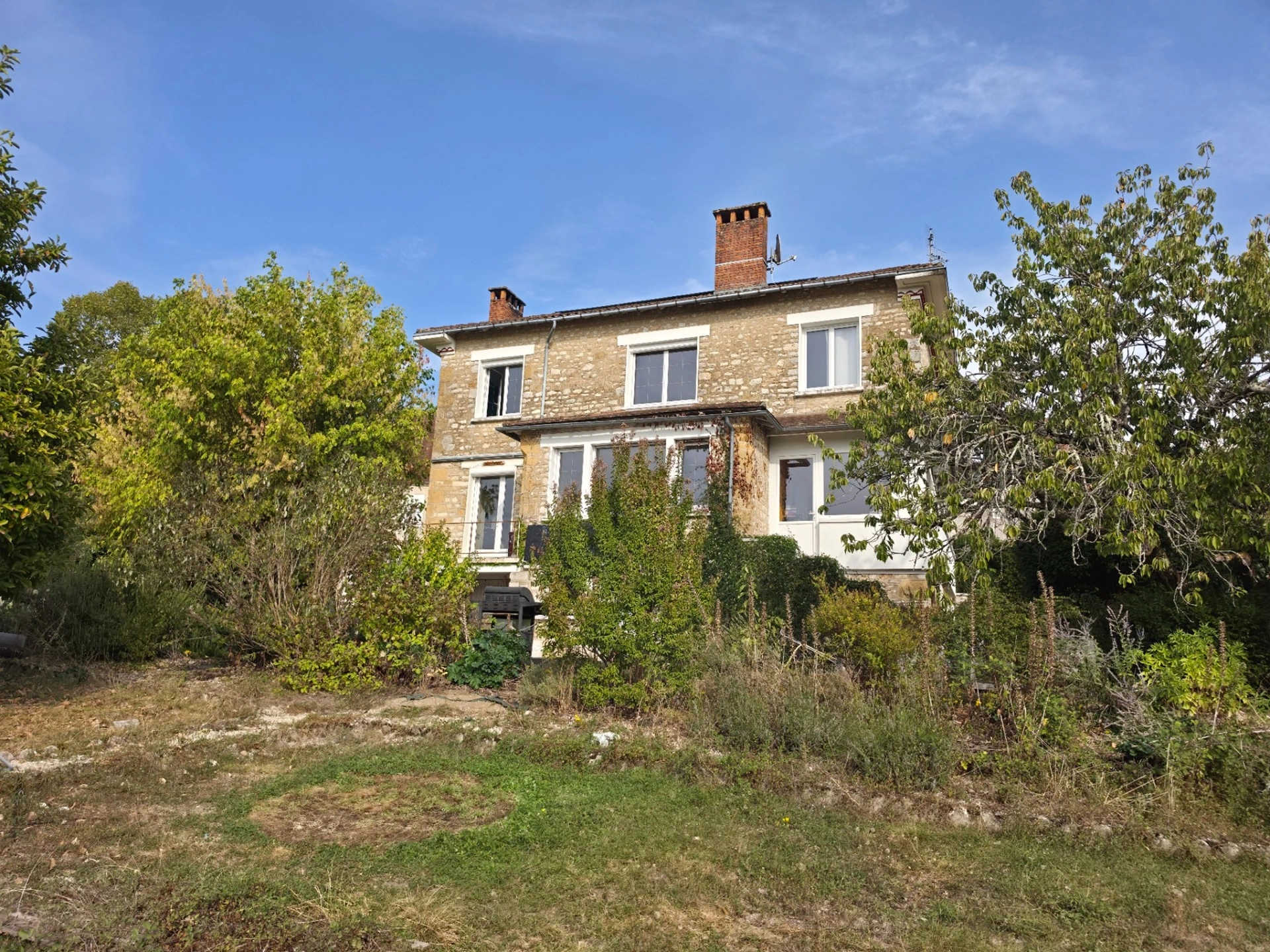 Maison 7 pièces 193 m² · à Thenon · 193 m² · 265 000 €