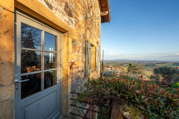 Maison à vendre 6 pièces MONTMELAS SAINT SORLIN (69)