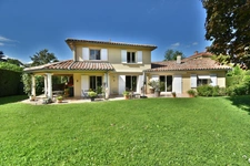 CHASSELAY (69380) - Villa de 191 m² avec garage double - Terrain de 1155 m²
