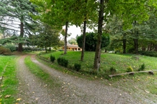 Architect-designed house for sale