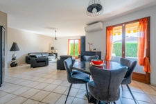 House for sale, 4 rooms ()