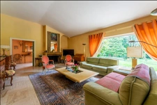 Architect-designed house for sale