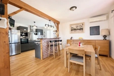 Maison avec rendement locatif, piscine et garage