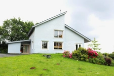 Maison à vendre 7 pièces QUIMPER (29) Ossature bois, panneaux solaires sur 12530 m2 de terrain