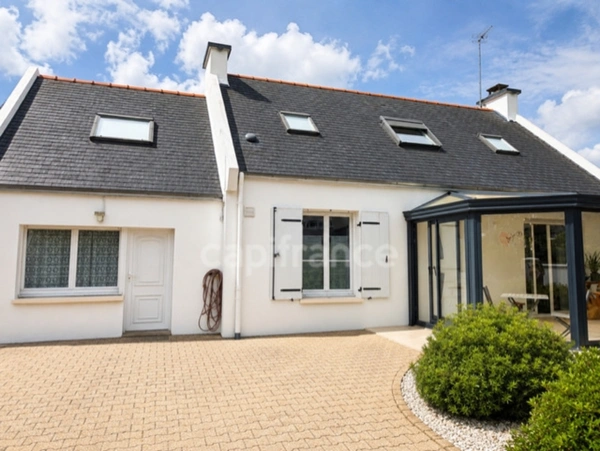 Maison individuelle à vendre 5 pièces SAINT EVARZEC (29) de 115 m2 avec 4 chambres