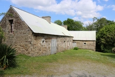 Maison à vendre PLONEIS (29)110 m2 avec 4 chambres et dépendances