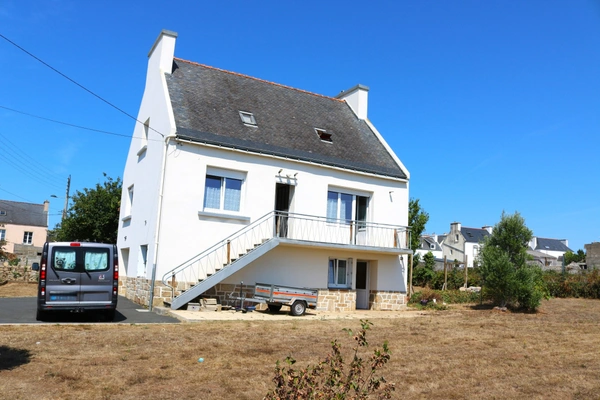 EXCLUSIVITE Maison à vendre 8 pièces PLOUHINEC (29) 4 chambres de 143 m2 sur un terrain de 1373 m2