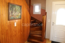 House for sale in Quimper (29), 4 bedrooms, 96 m² on a 1156 m² plot. Full basement.