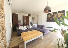 Maison en pierre rénovée – Belle vue sur la campagne