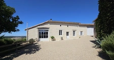 Maison en pierre rénovée – Belle vue sur la campagne