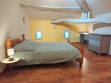 Maison en pierre rénovée – Belle vue sur la campagne