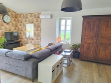 Maison en pierre rénovée – Belle vue sur la campagne