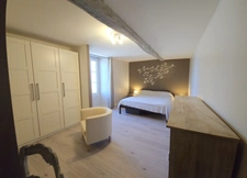 Maison en pierre rénovée – Belle vue sur la campagne