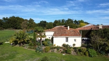 Maison en pierre rénovée – Belle vue sur la campagne