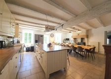 Maison en pierre rénovée – Belle vue sur la campagne
