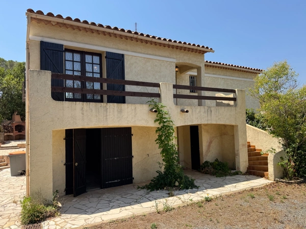Maison à vendre 7 pièces FREJUS (83)