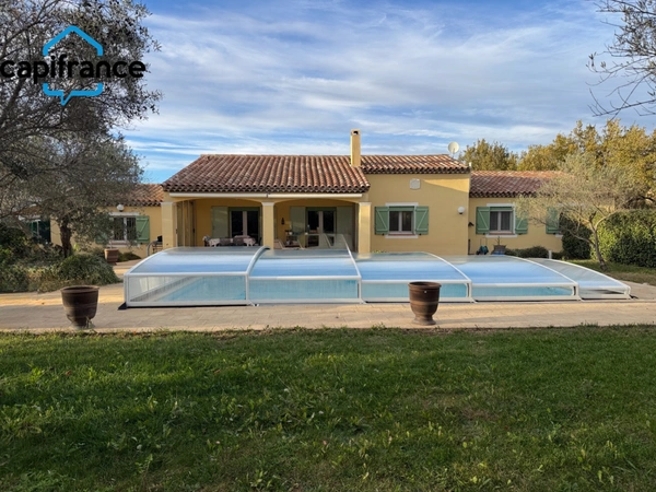 Dpt Var (83), à vendre TRANS EN PROVENCE maison P8 de 186 m² - Terrain de 2 000,00 m² - Plain pied