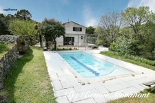 Maison à vendre 5 pièces AMPUS (83), calme, piscine, dépendances,