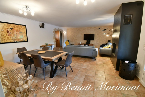 Dpt Var (83), à vendre TRANS EN PROVENCE maison P8 de 186 m² - Terrain de 2 000,00 m² - Plain pied