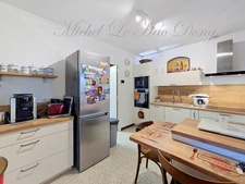 VERGÈZE (30310) – Le plaisir de vivre de plain-pied, un jardin arboré, tout près du centre du village 
