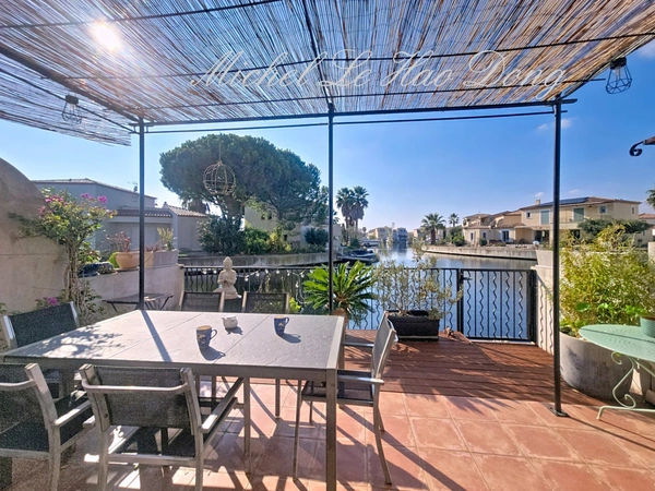 Charmante marina avec 03 chambres en duplex à vendre à Aigues-Mortes (30220)