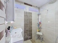 VERGÈZE (30310) – Le plaisir de vivre de plain-pied, un jardin arboré, tout près du centre du village 