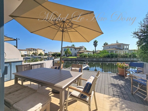 Superbe marina en triplex avec 03 chambres à AIGUES MORTES (30)
