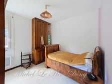 VERGÈZE (30310) – Le plaisir de vivre de plain-pied, un jardin arboré, tout près du centre du village 