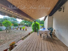 VERGÈZE (30310) – Le plaisir de vivre de plain-pied, un jardin arboré, tout près du centre du village 