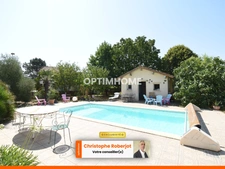 Belle et grande maison de 177m2 avec piscine sur un terrain clos et arboré de 1200m2, au calme et aux portes de Chalon sur Saone