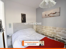 Atypique - Maison de ville et ses dépendances sur 1140 m2 de terrain à CHALON SUR SAONE  