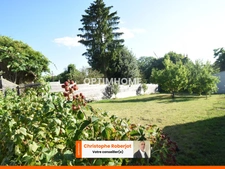 Atypique - Maison de ville et ses dépendances sur 1140 m2 de terrain à CHALON SUR SAONE  