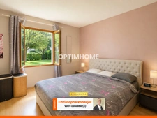 Jolie maison de plain-pied de 100m2 sur un terrain clos de 1100m2: calme et proximité de tout