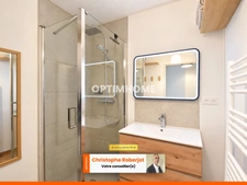 Joli appartement avec balcon et parking dans petite copropriété au pied de tous les commerces et transports de Châtenoy le royal