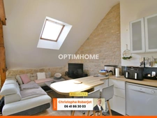 Appartement équipé Atypique T4 avec pierres apparentes dans maison de ville