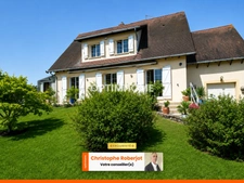 Belle et grande maison de 177m2 avec piscine sur un terrain clos et arboré de 1200m2, au calme et aux portes de Chalon sur Saone