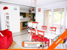 Lumineux appartement de 3 pièces avec terrasse à SAINT REMY (71)
