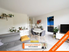 Joli appartement avec balcon et parking dans petite copropriété au pied de tous les commerces et transports de Châtenoy le royal