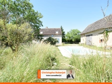 Maison Familiale ATYPIQUE en pierres située entre Chalon sur Saône et Beaune dans un havre de paix de 1700m2 et plus