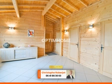 Inédit et rare sur le département: Maison de 220m2 en bois massif sur 2610m2 de terrain clos de murs