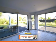 Maison de plain pied avec 3 chambres posée sur 1000m2 - RT 2012