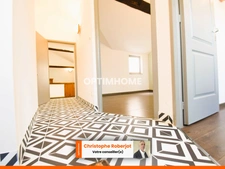 DUPLEX rénové en hyper centre-ville piétonnier