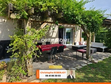 La quiétude aux portes de tout pour cette jolie maison de 152m2 avec 4 chambres !!