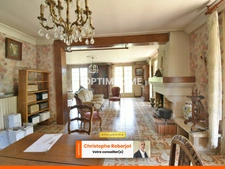 RARE dans la Côte Chalonnaise: Maison de 243 m2 habitable dans un parc arboré de 5000m2  