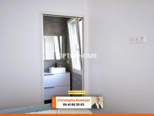Maison de plain pied avec 3 chambres posée sur 1000m2 - RT 2012