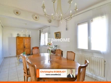 Belle maison de 320m2 au sol sur 1700m2 de terrain clos et piscinable aux portes de Chalon sur Saône