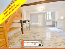 DUPLEX rénové en hyper centre-ville piétonnier