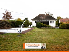 Maison de 4 chambres à Givry avec piscine sur terrain paysagé de 1800m2